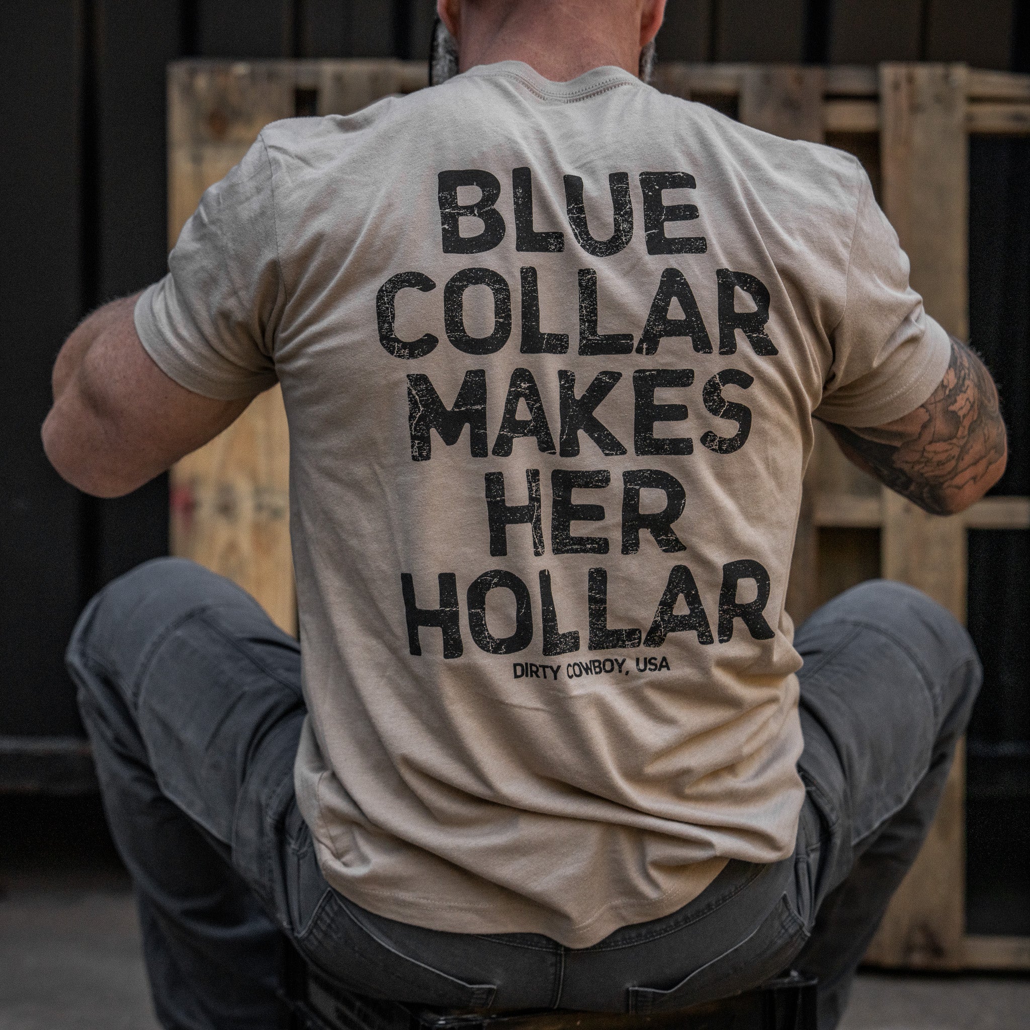 Blue Collar Makes Her Hollar Men's T-Shirt - Image 15