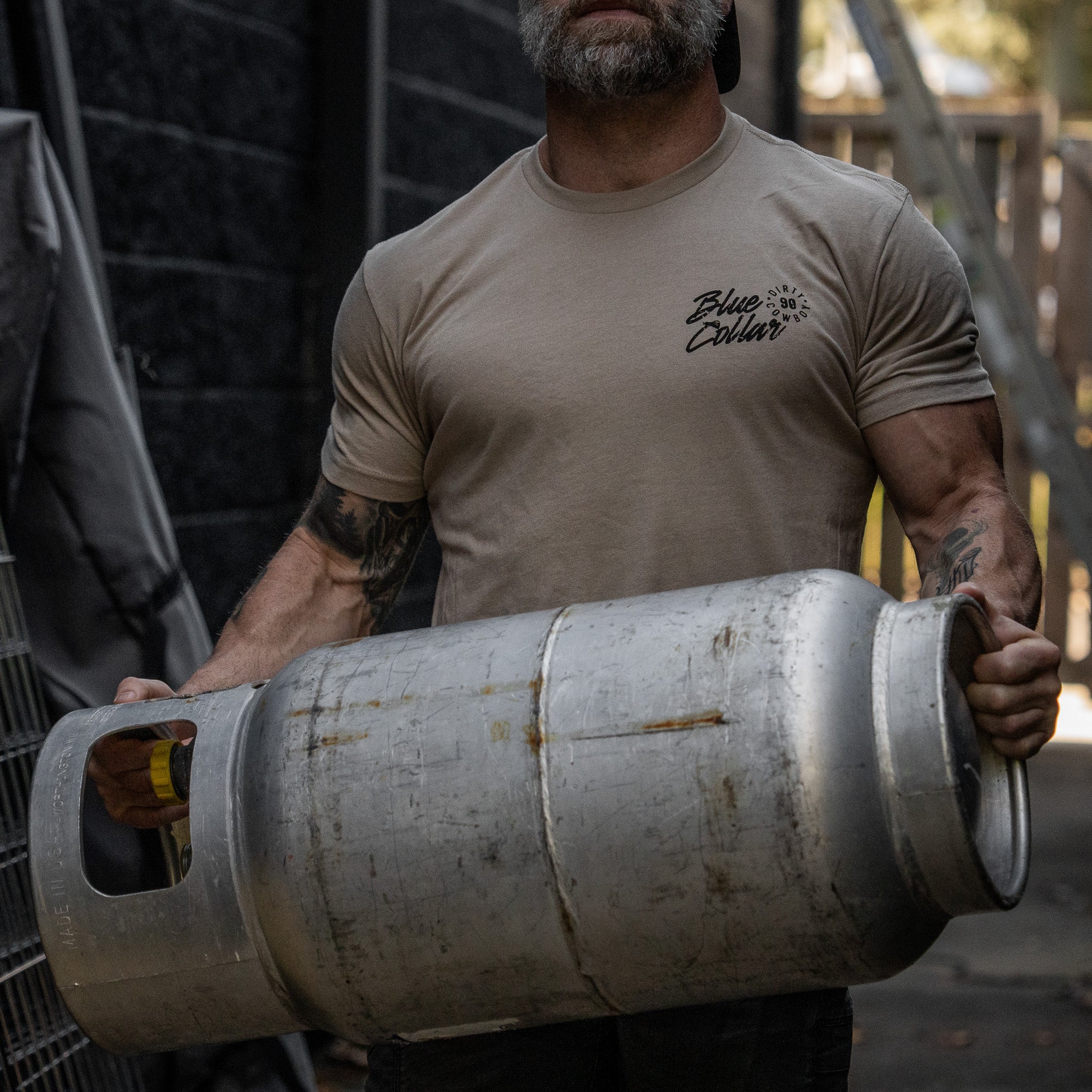 Blue Collar Makes Her Hollar Men's T-Shirt - Image 18