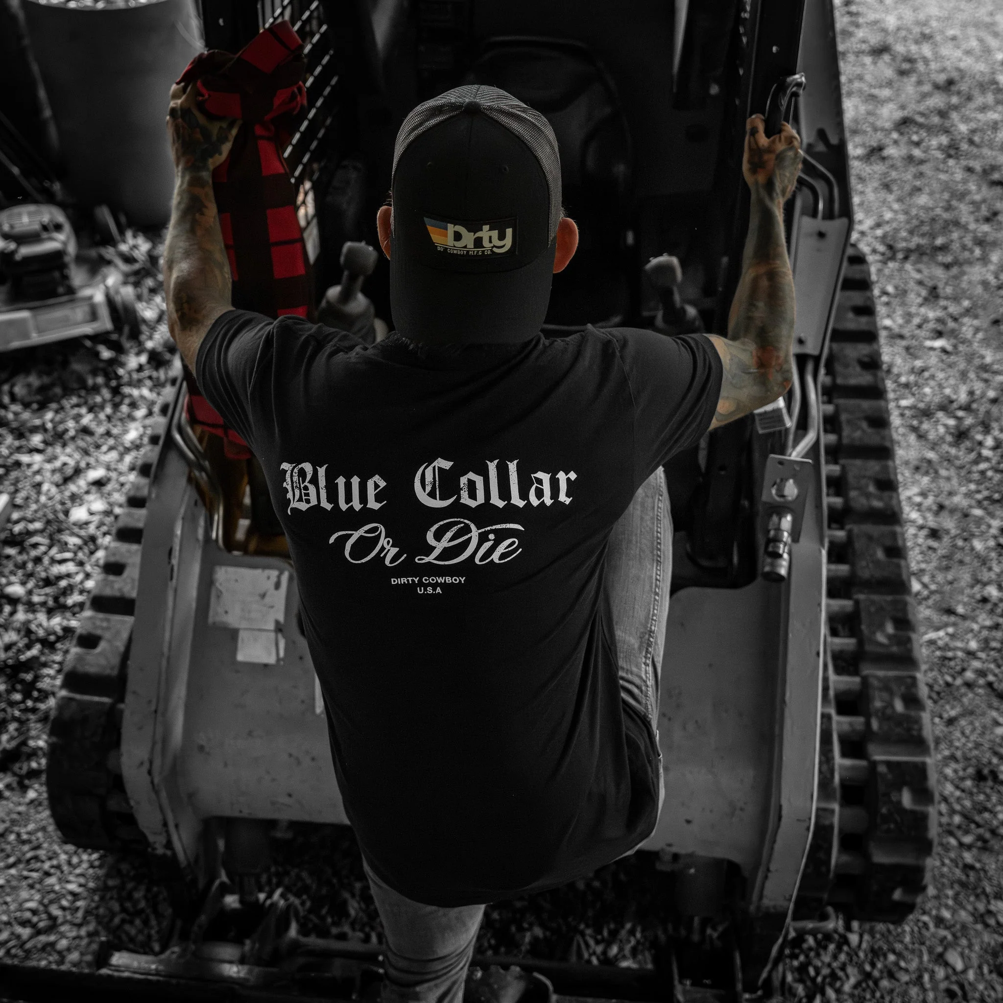 Blue Collar Or Die Men's T-Shirt - Image 8