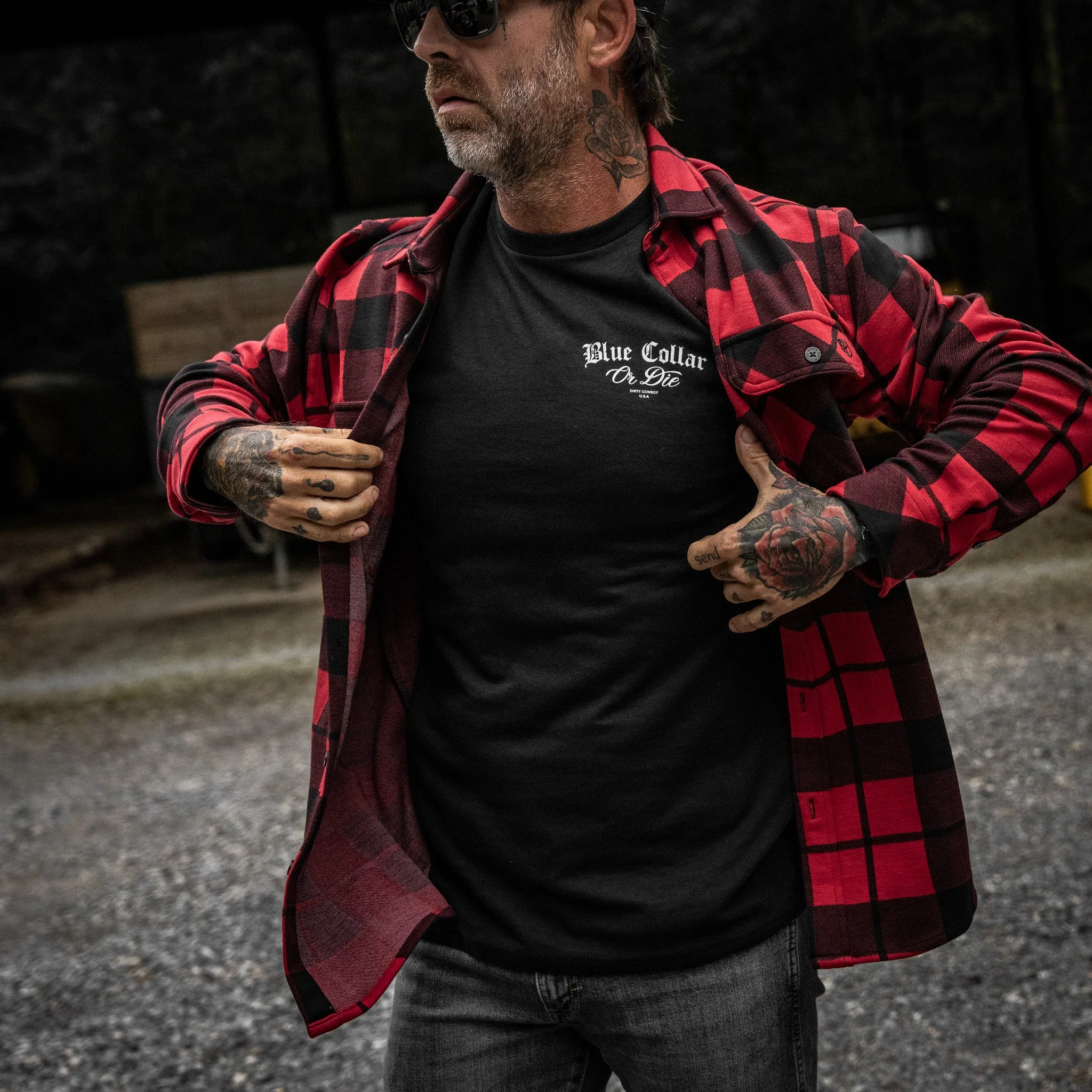 Blue Collar Or Die Men's T-Shirt - Image 9