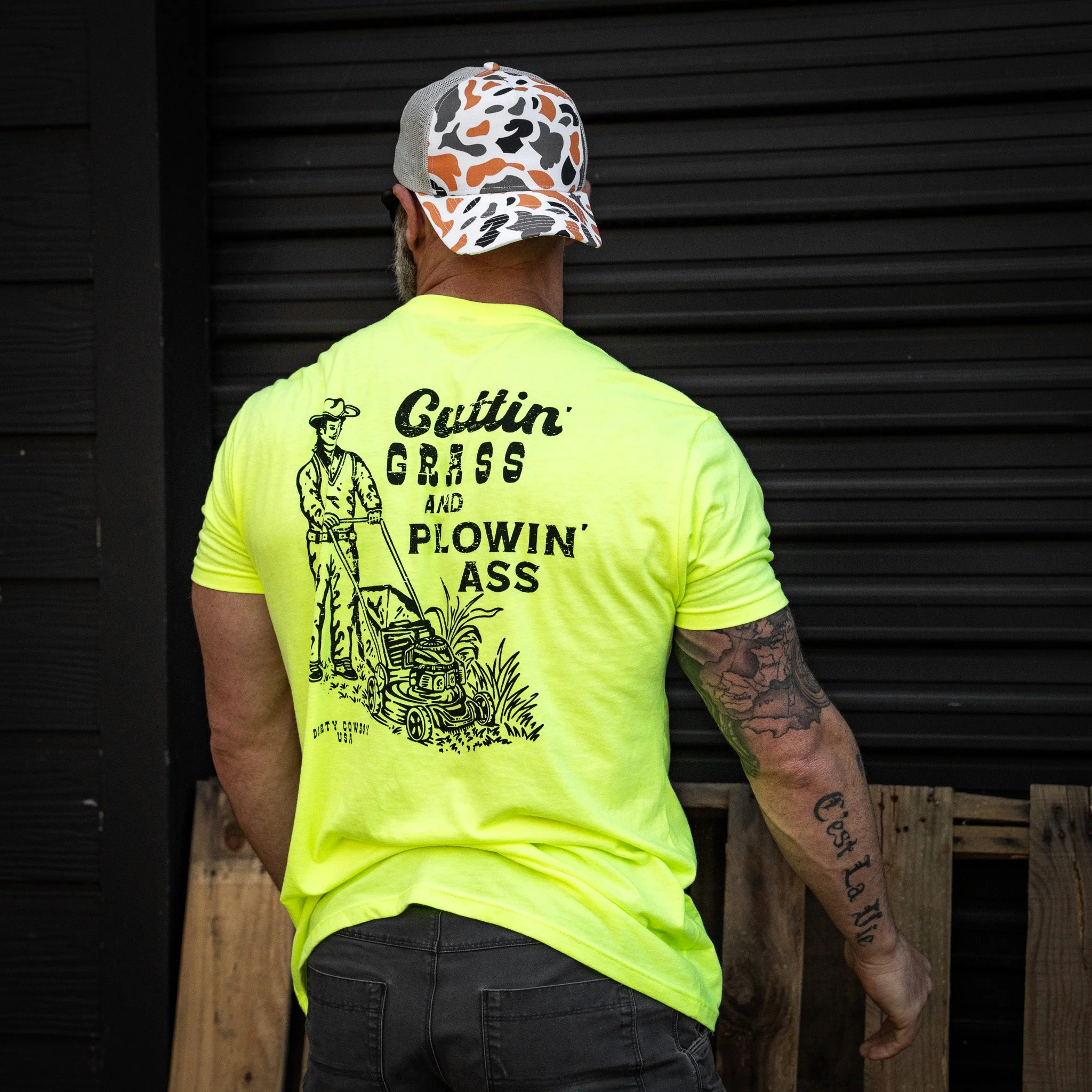 Cutting Grass & Plowin' Ass Men's T-Shirt - Image 11