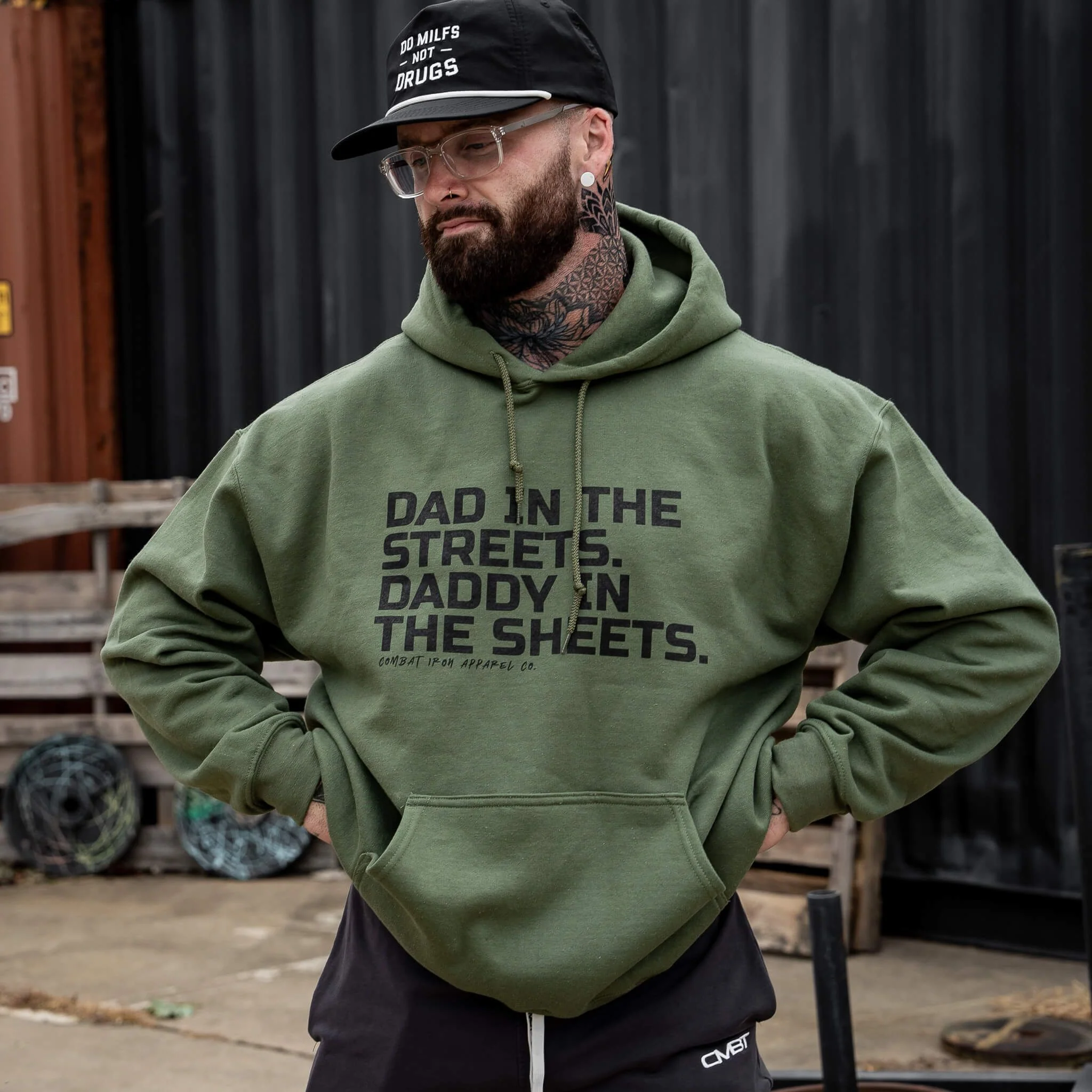 Dad In The Streets. Daddy In The Sheets. Men's Hoodie - Image 10