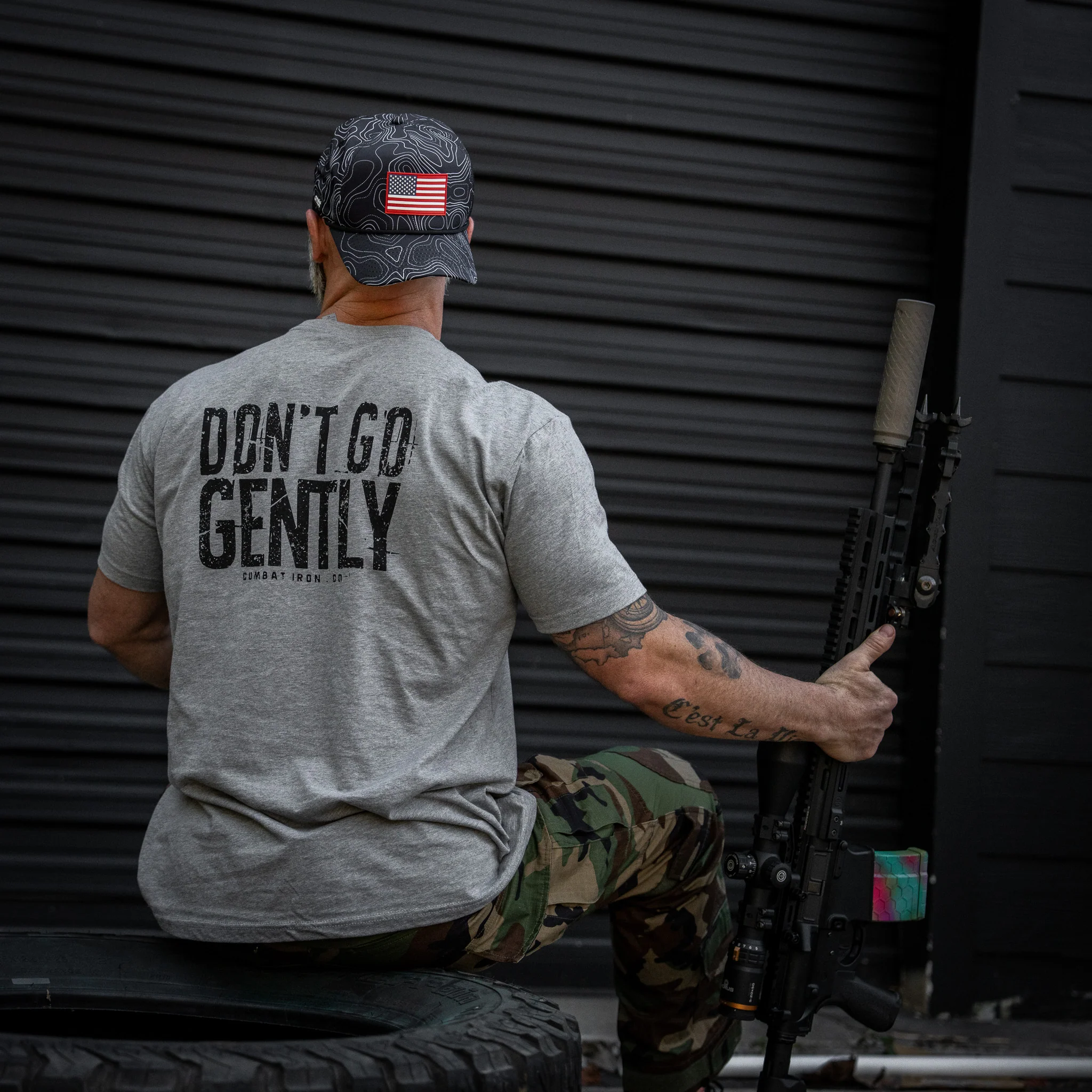 Don't Go Gently Men's T-Shirt - Image 13