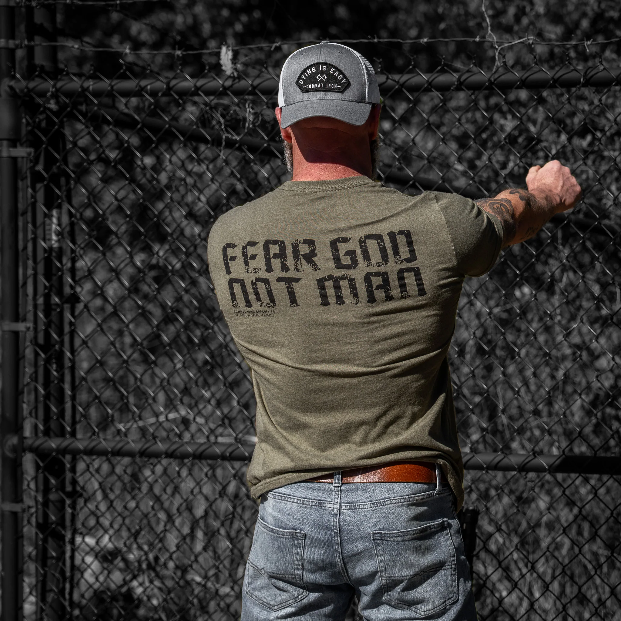 Fear God Not Man Men's T-Shirt - Image 14