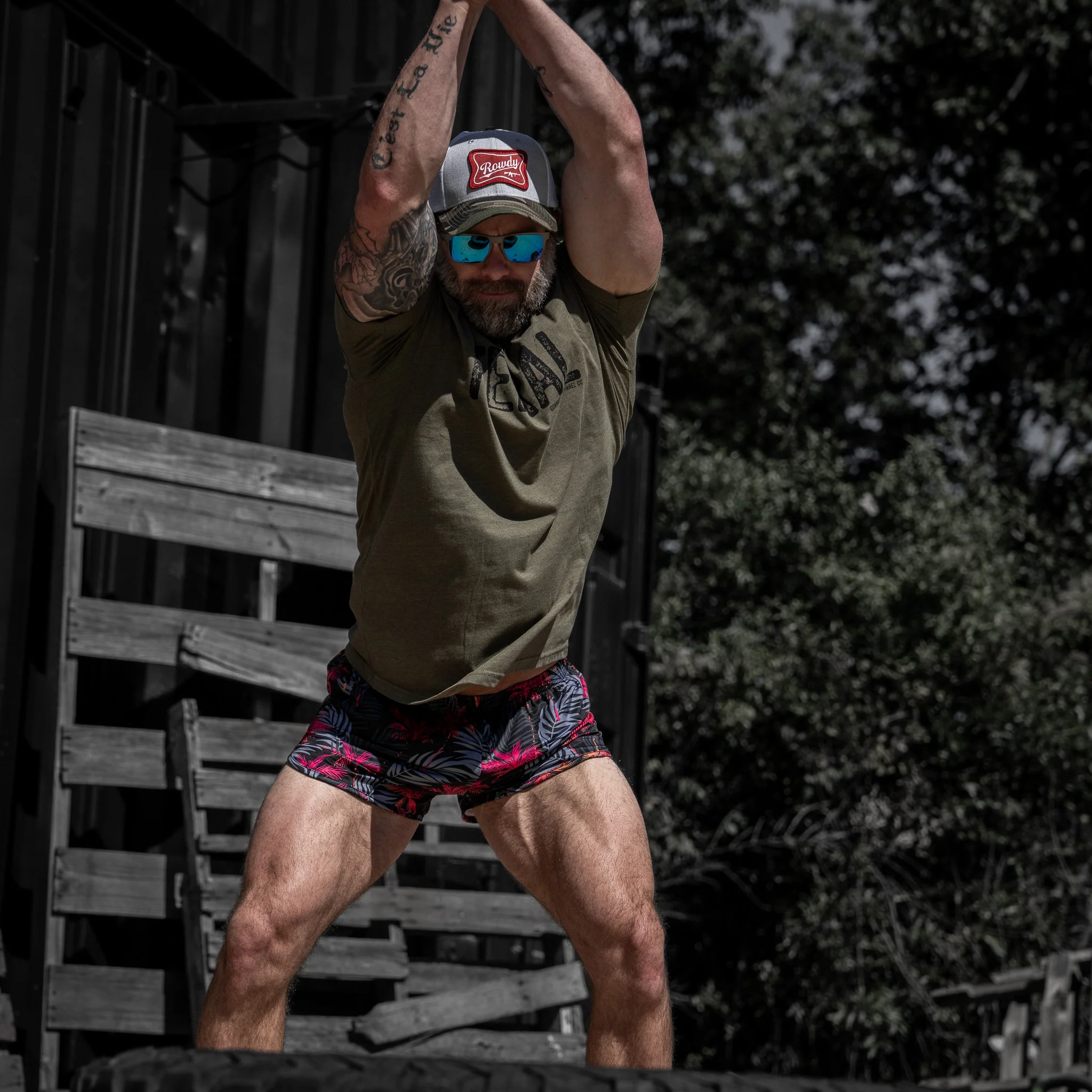 Feral Distressed Men's T-Shirt - Image 10