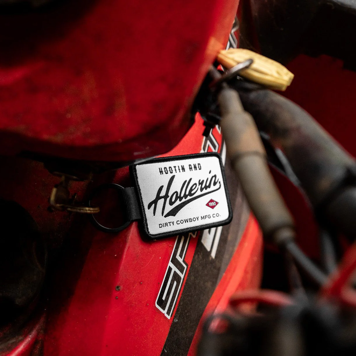 Hootin And Hollerin Flight Tag Keychain - Image 5