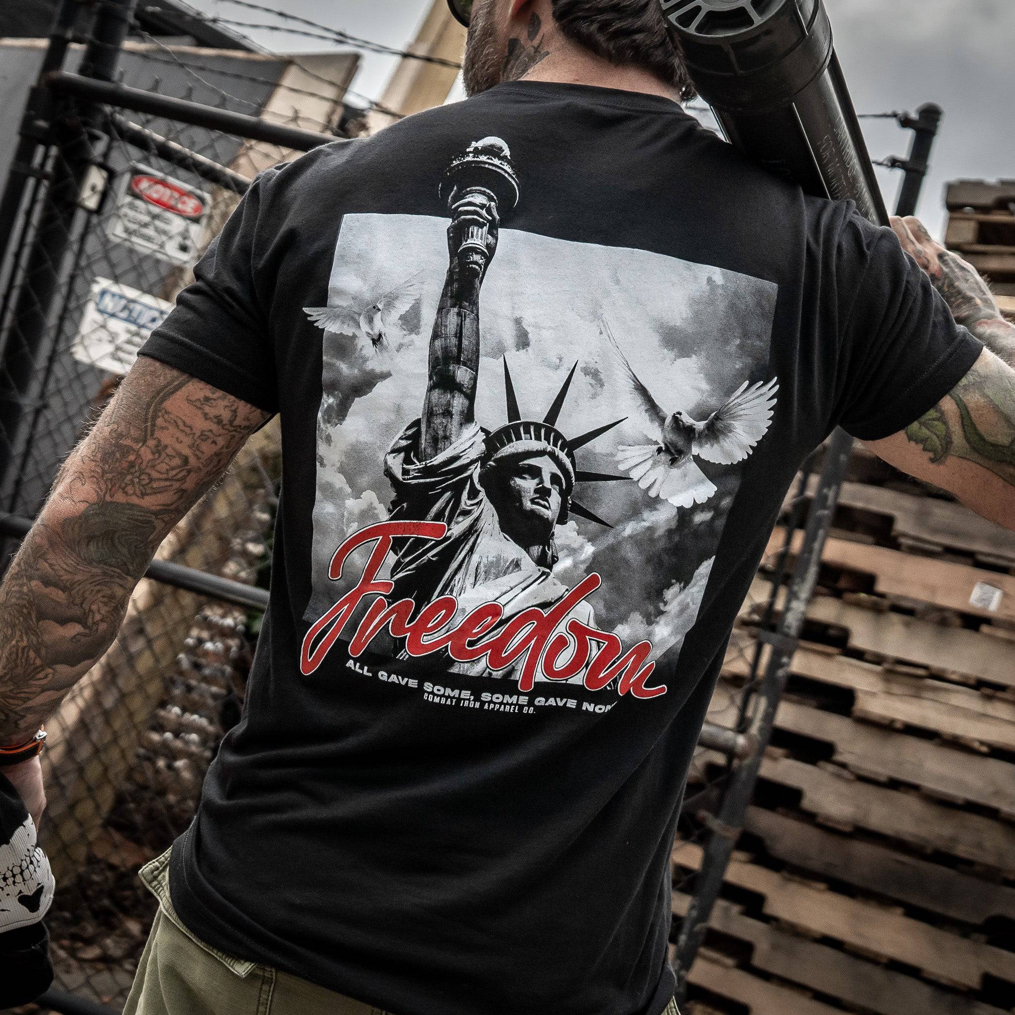 Freedom Statue Men's T-Shirt - Image 2
