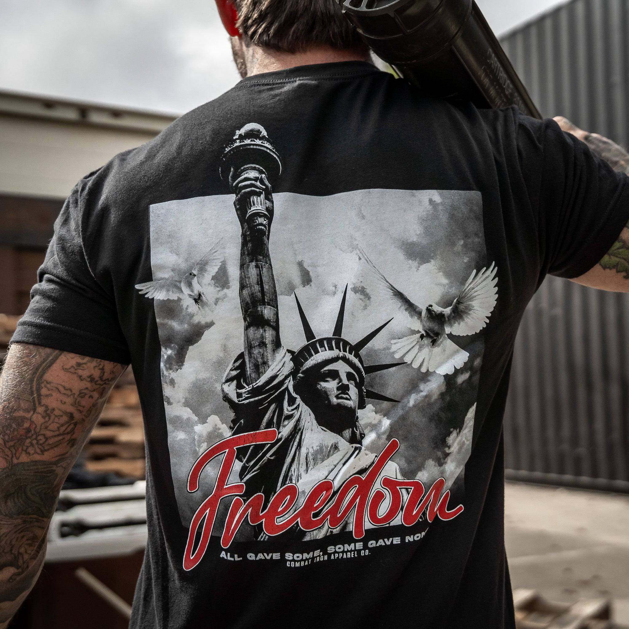 Freedom Statue Men's T-Shirt - Image 3