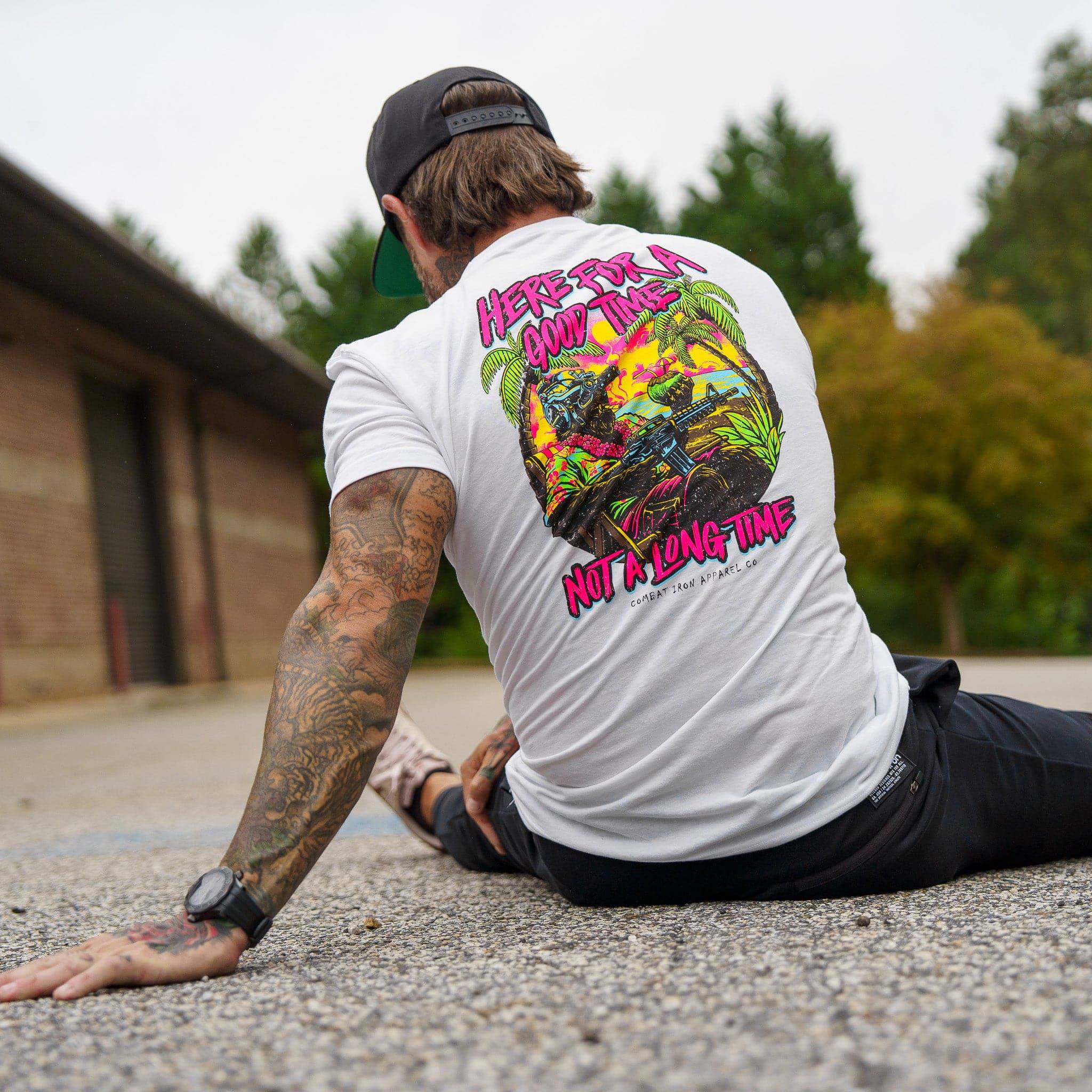 Here For A Good Time. Not A Long Time. Retro Summer Edition Men's T-Shirt - Image 8