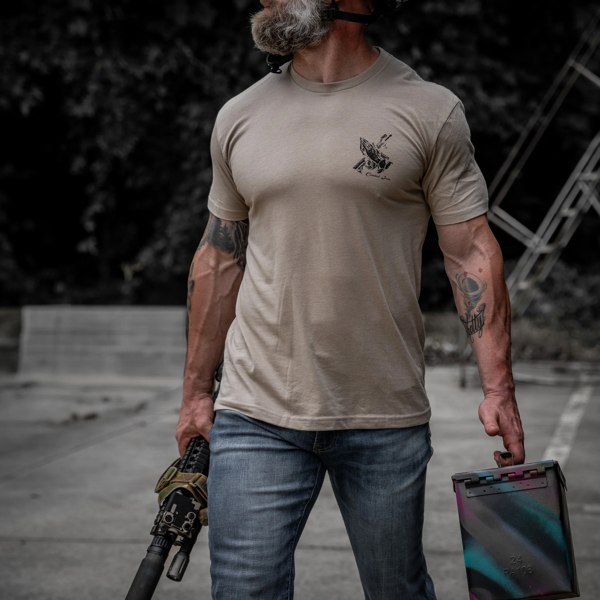 In Guns We Trust Men's T-Shirt - Image 10