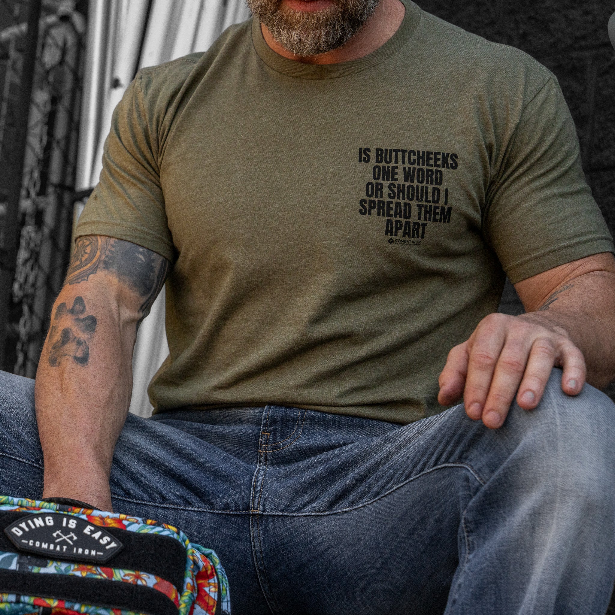 Is Buttcheeks One Word Or Should I Spread Them Apart Men's T-Shirt - Image 11