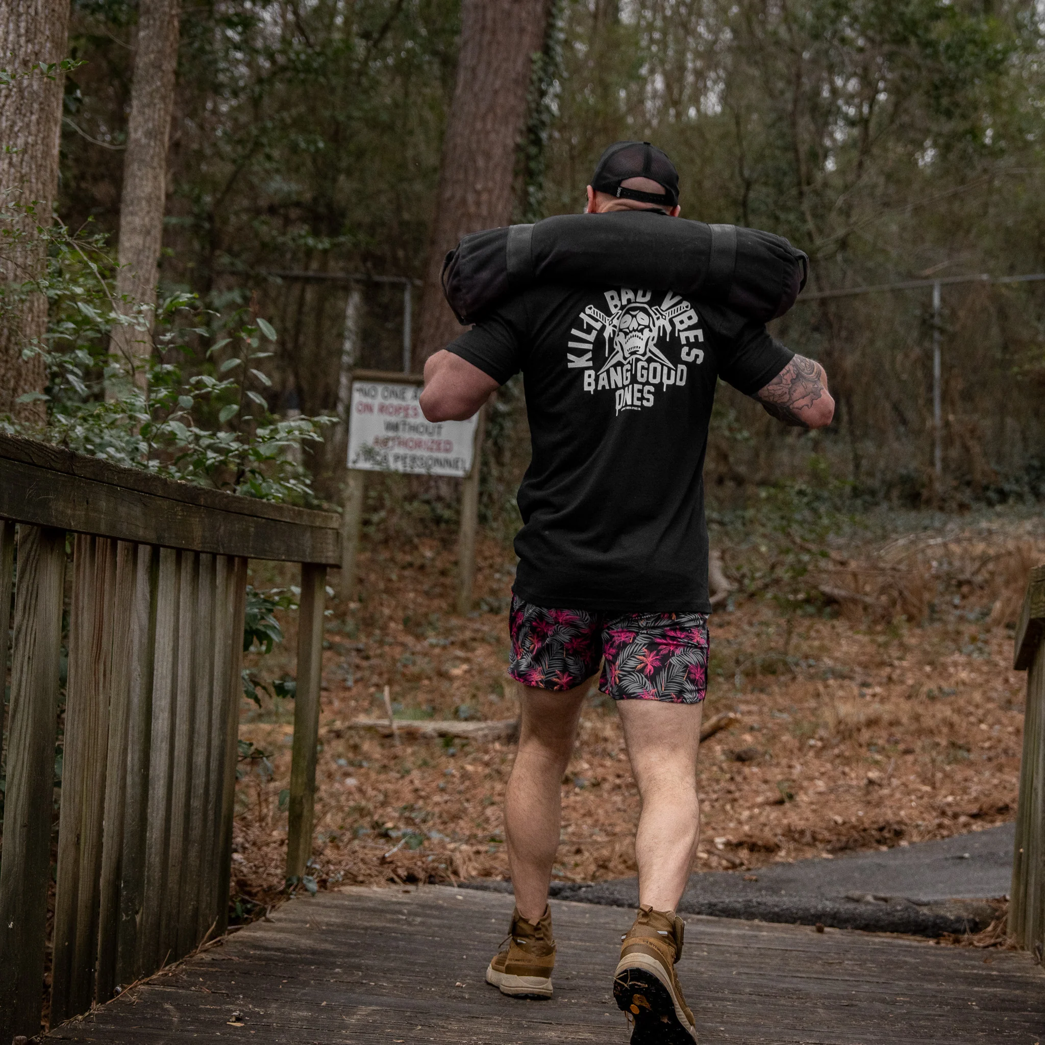 Kill Bad Vibes. Bang Good Ones Skull Men's T-Shirt - Image 6