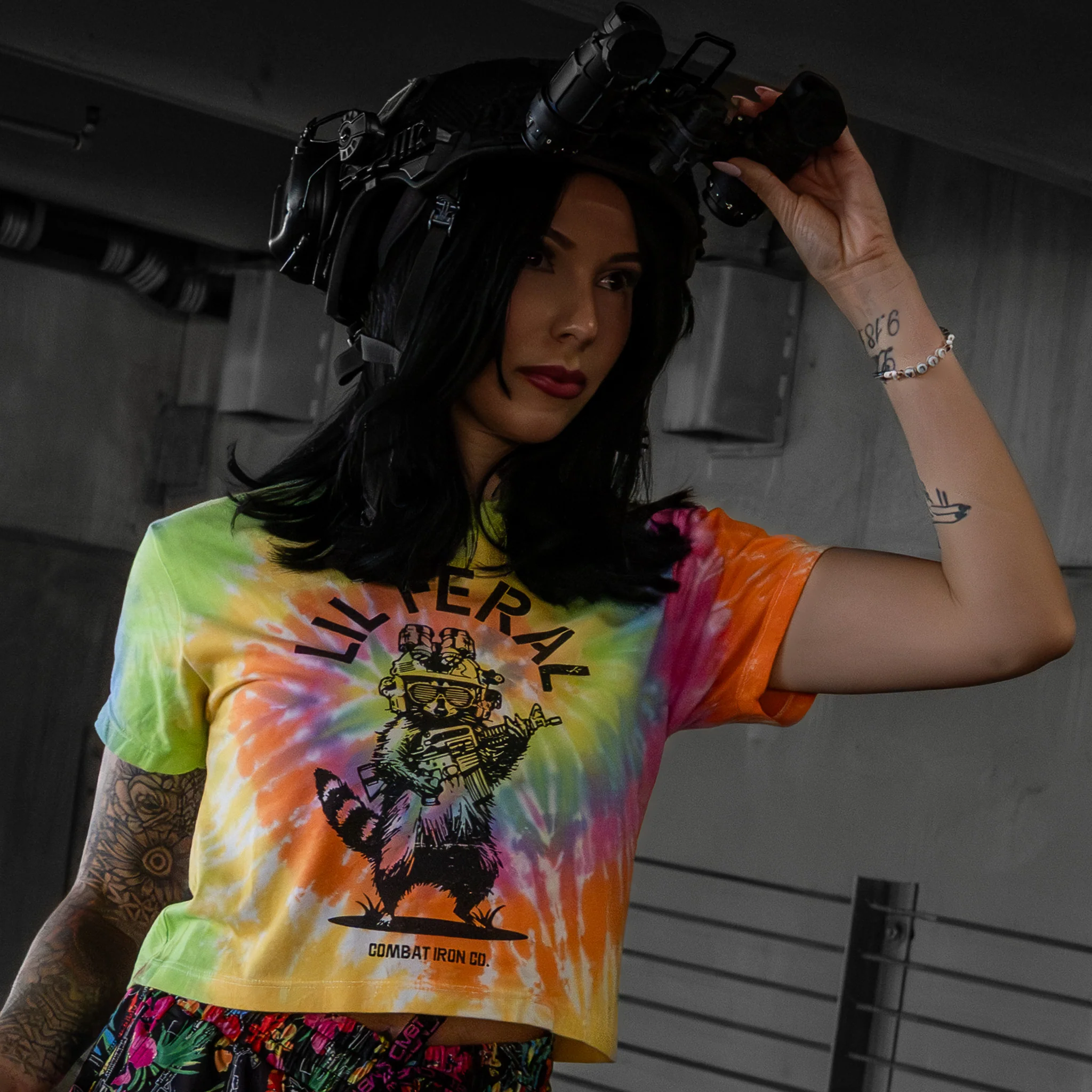 Lil Feral Raccoon Women's Crop T-Shirt - Image 17