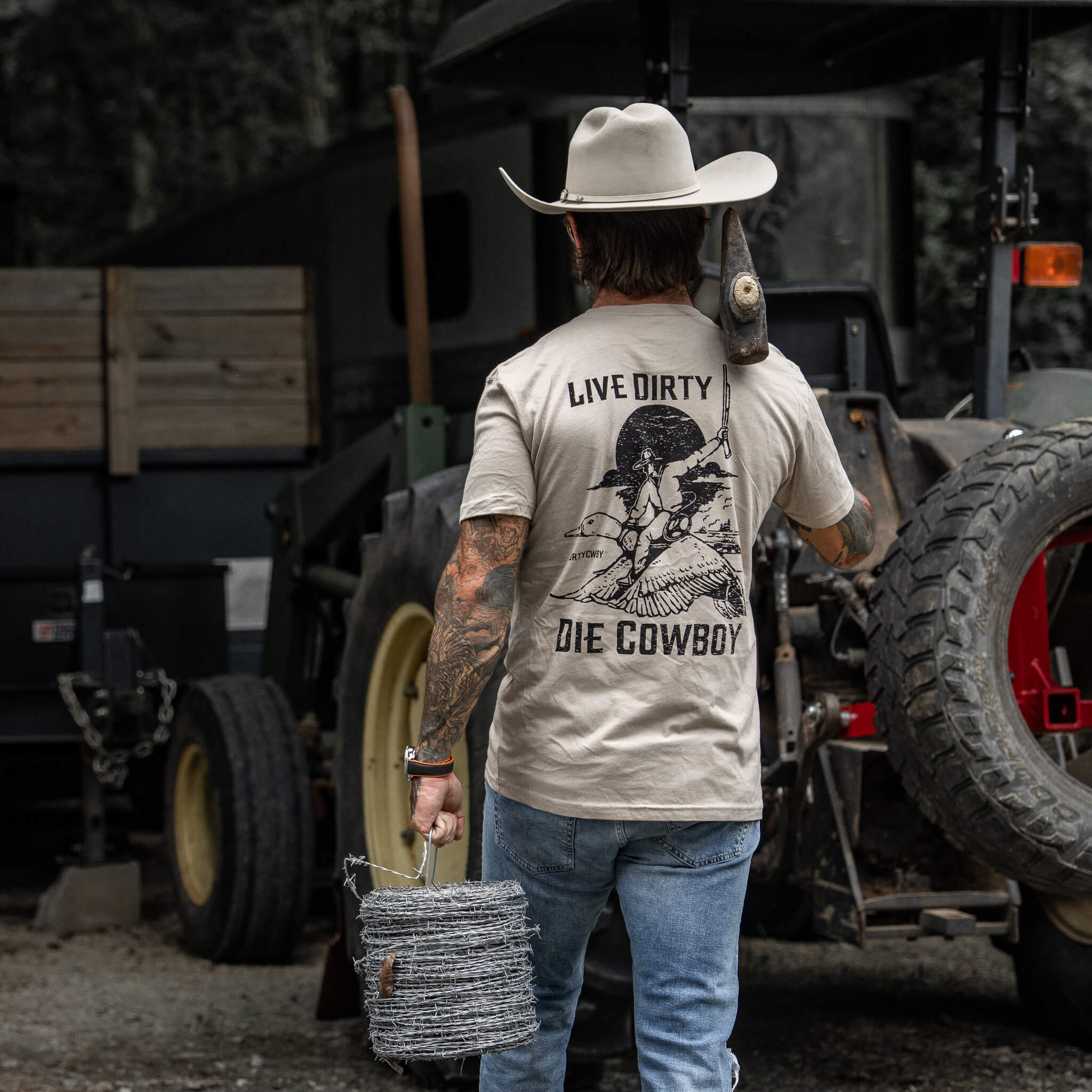 Live Dirty. Die Cowboy Men's T-Shirt - Image 7