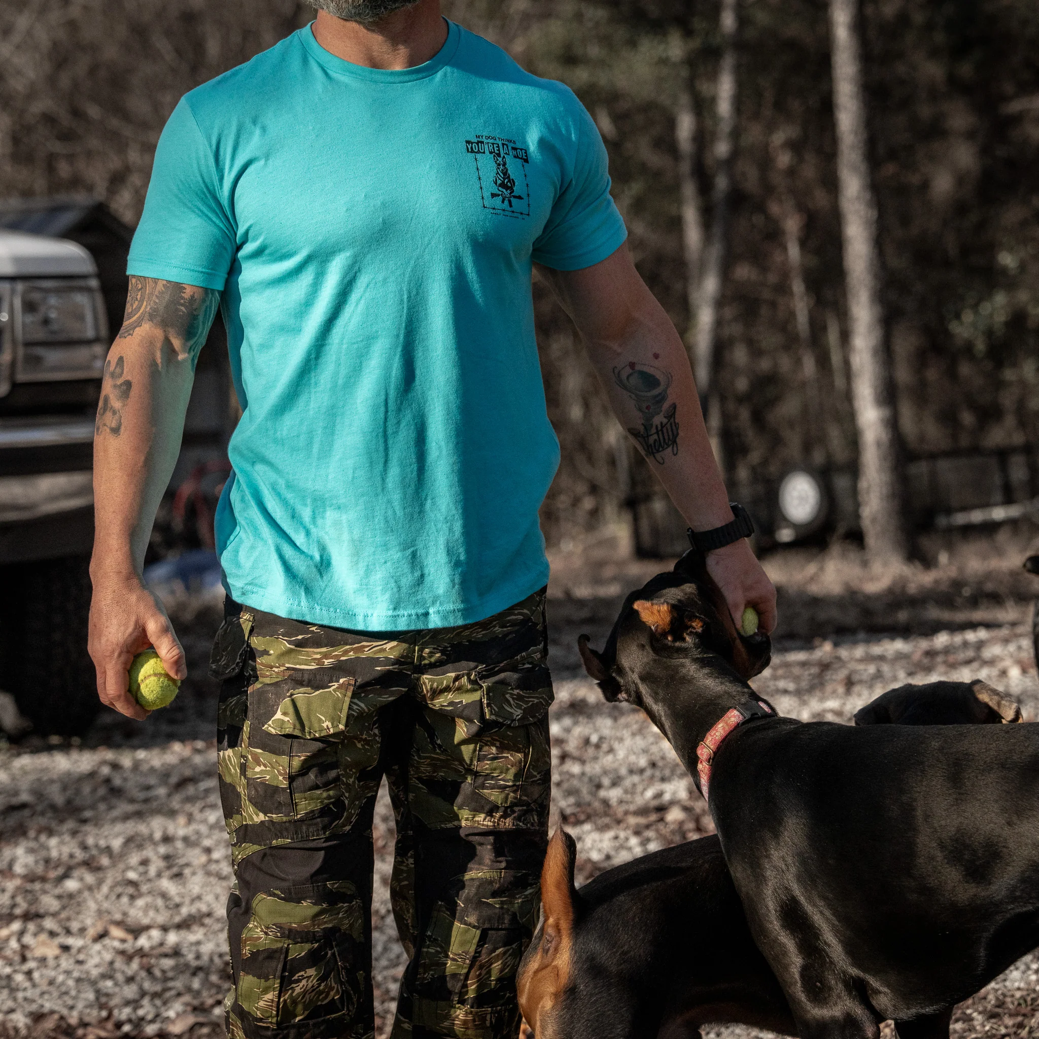 My Dog Thinks You're A Hoe Men's T-Shirt - Image 13
