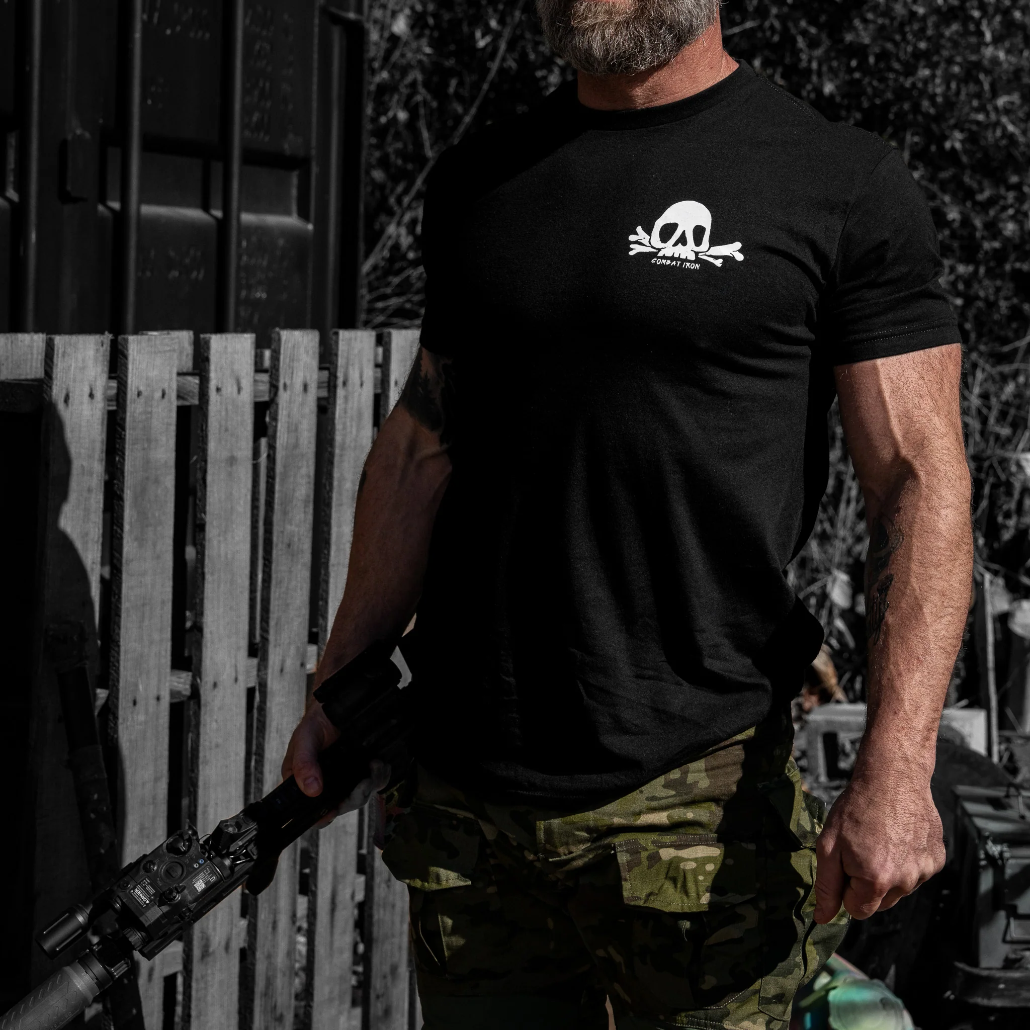 Nobody Is Coming To Save You Skull Men's T-Shirt - Image 10