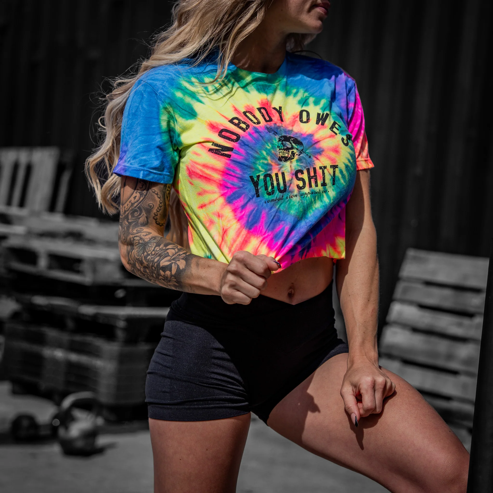 Nobody Owes You Shit Skull Women's Crop T-Shirt - Image 16