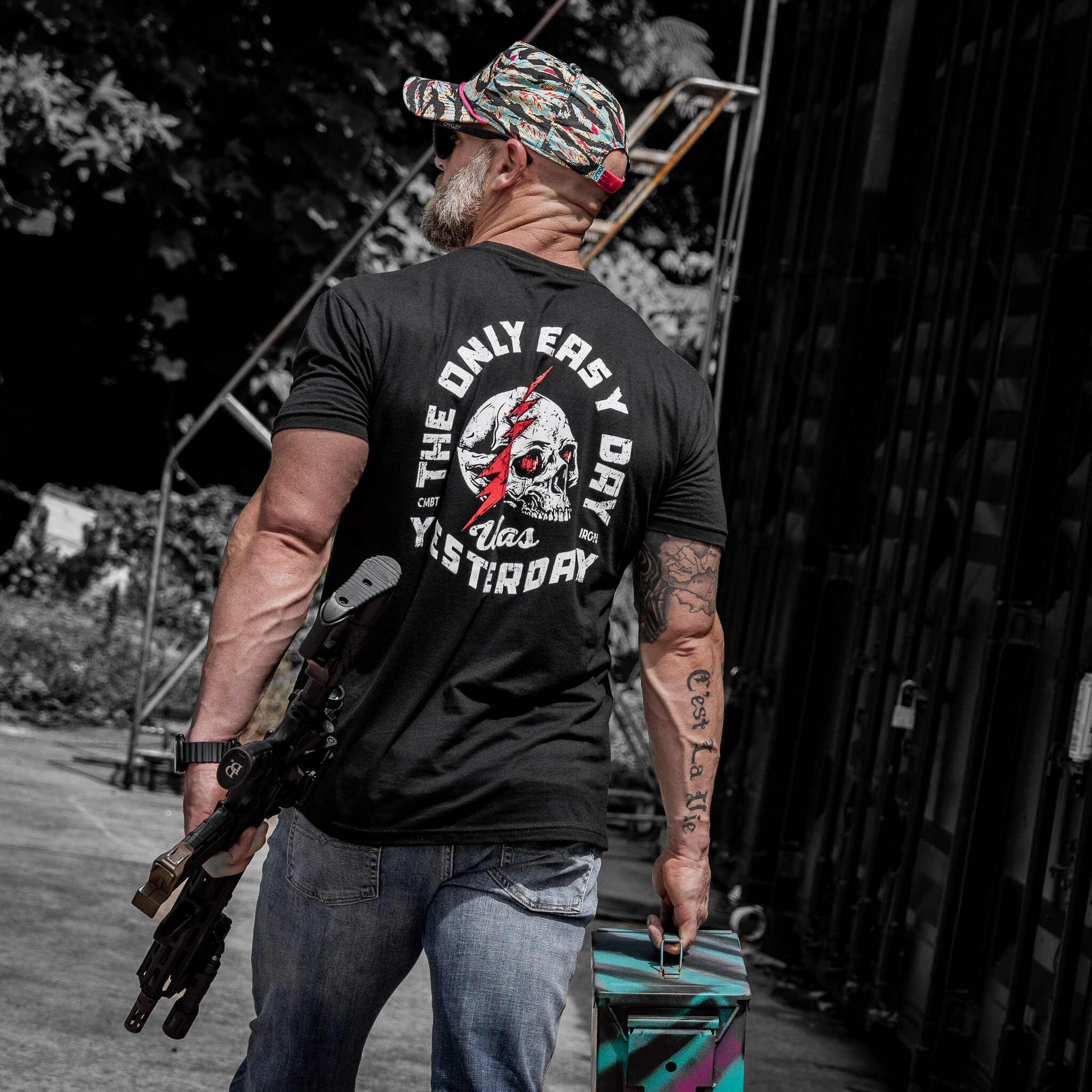 Only Easy Day Was Yesterday Skull Men's T-Shirt - Image 4