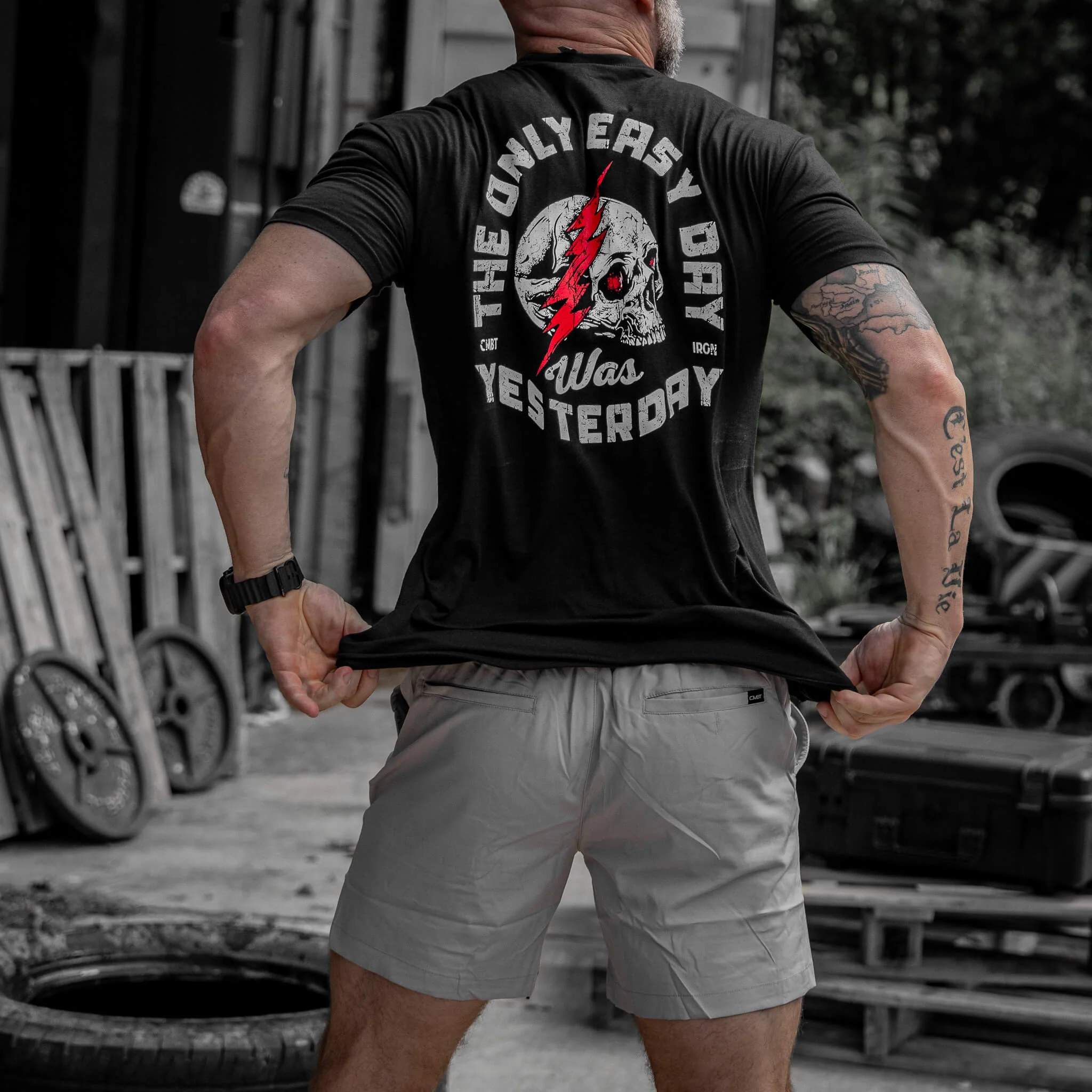 Only Easy Day Was Yesterday Skull Men's T-Shirt - Image 5