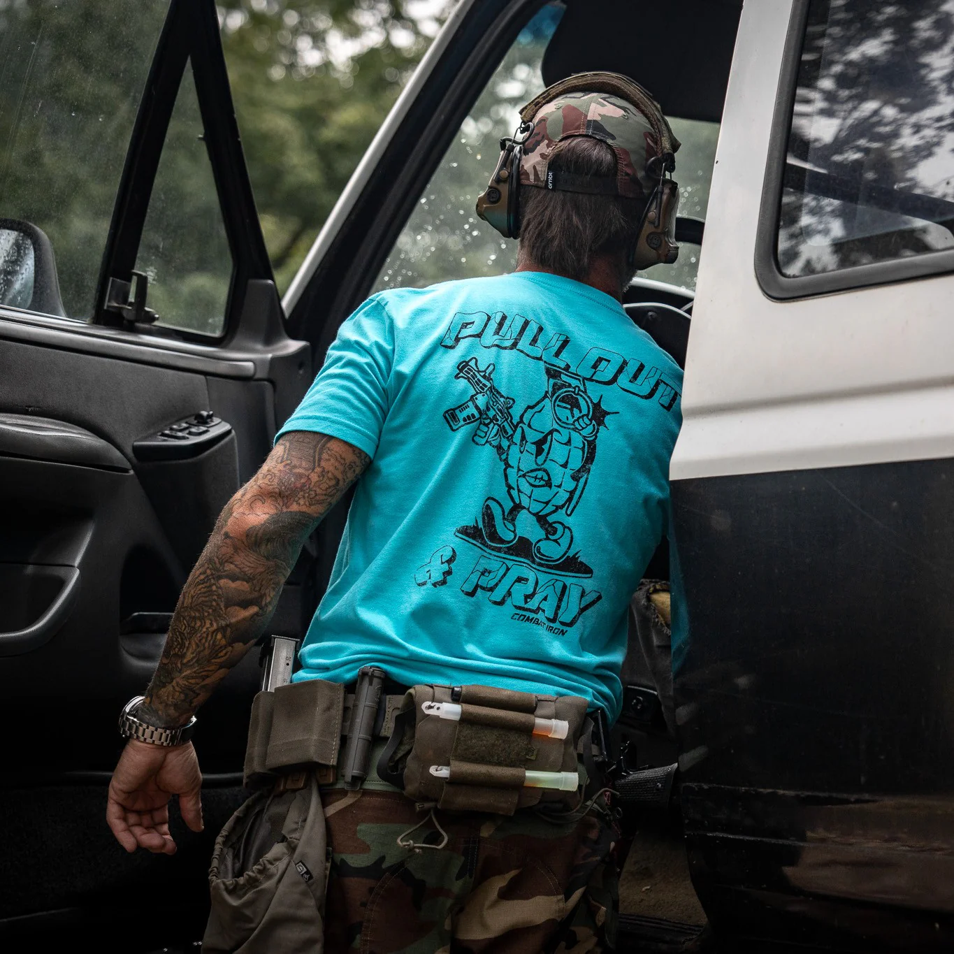 Pull Out And Pray Men's T-Shirt - Image 22