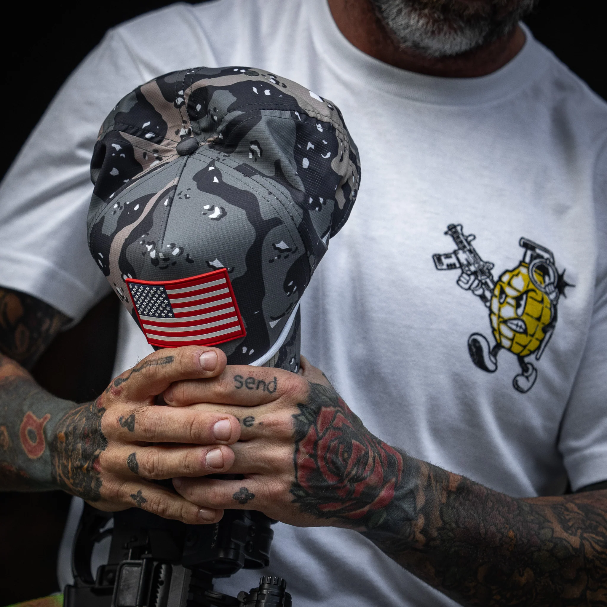 Pull Out And Pray Men's T-Shirt - Image 8