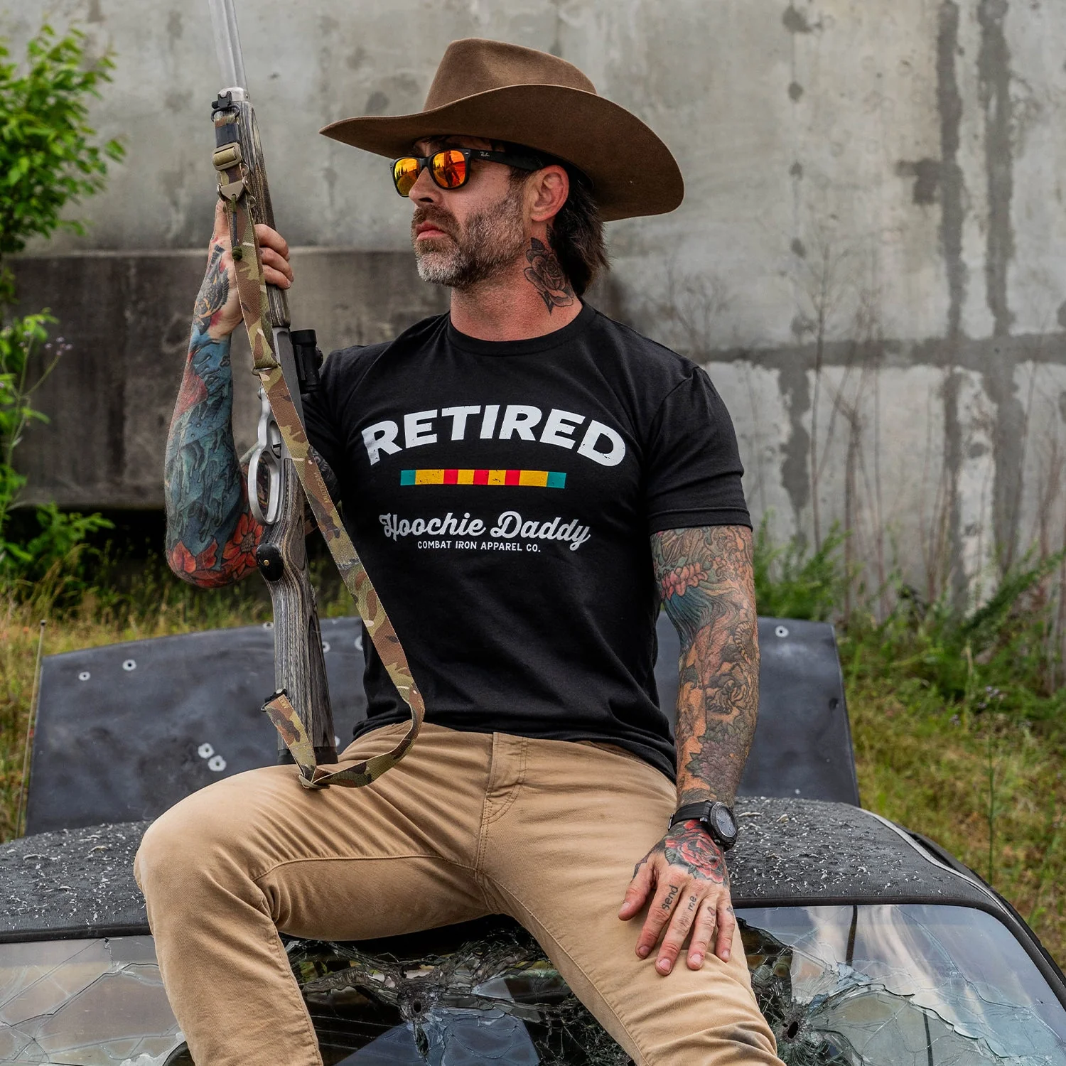 Retired Hoochie Daddy Veteran Ribbons Men's T-Shirt - Image 6