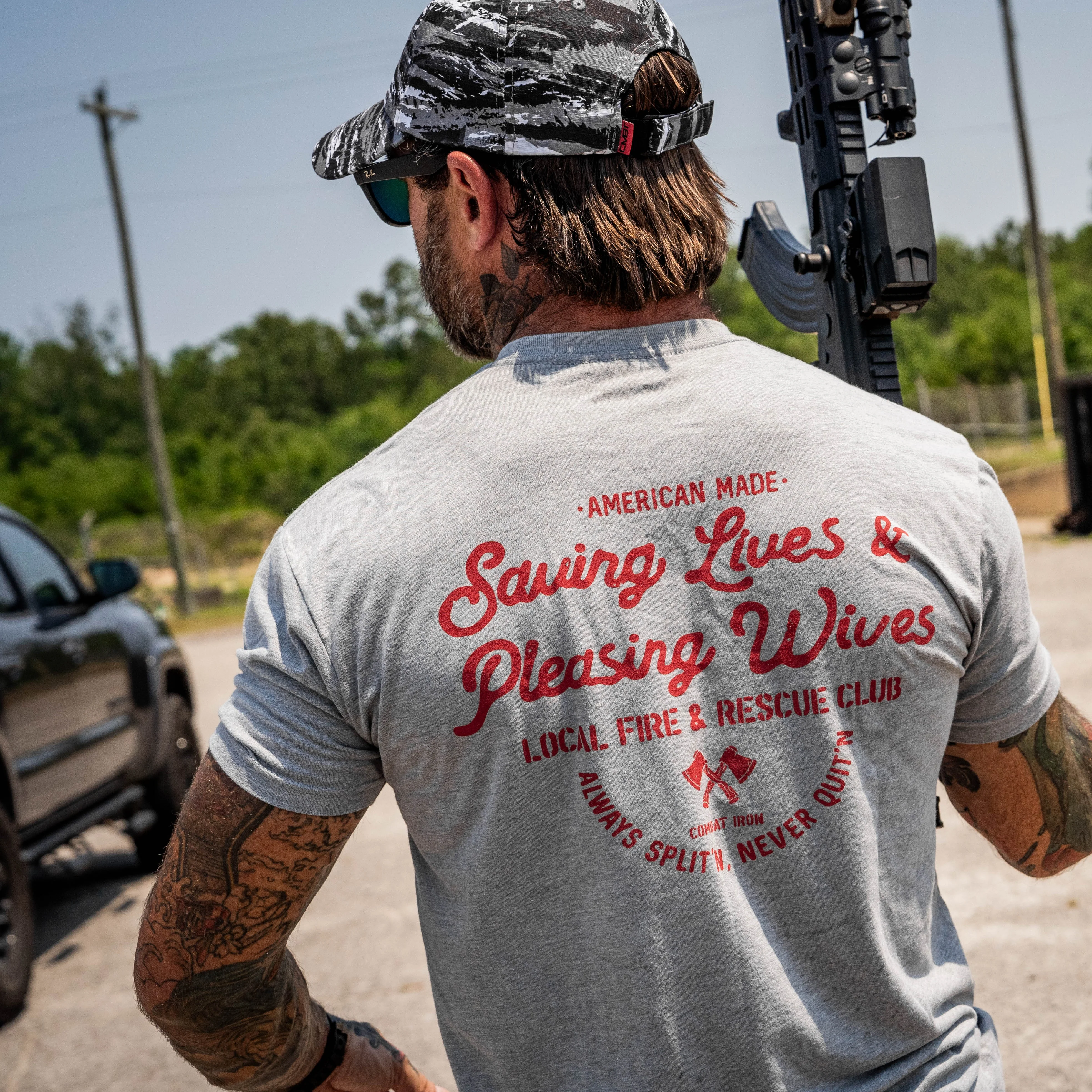 Saving Lives & Pleasing Wives Fire & Rescue Club Men's T-Shirt - Image 14
