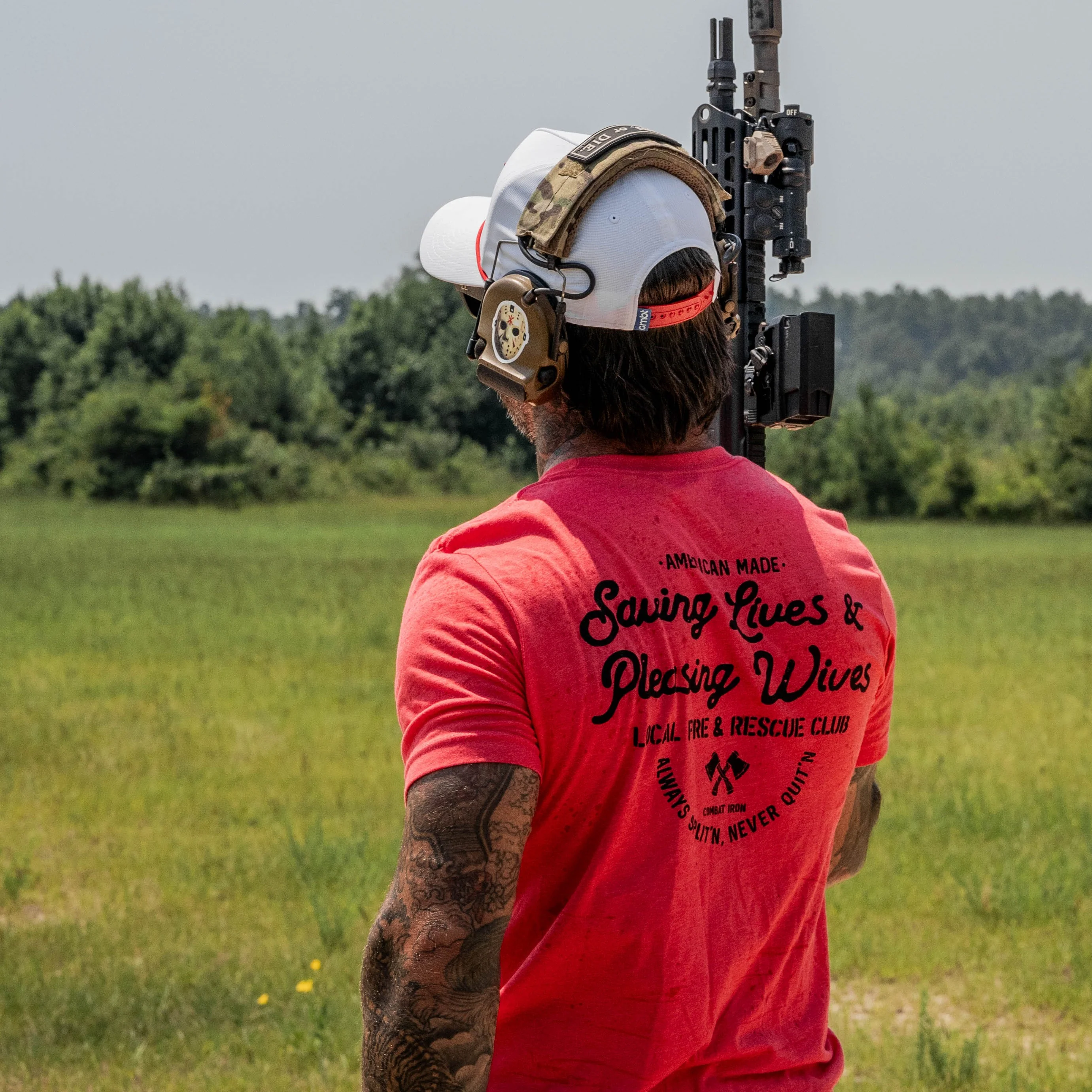 Saving Lives & Pleasing Wives Fire & Rescue Club Men's T-Shirt - Image 17
