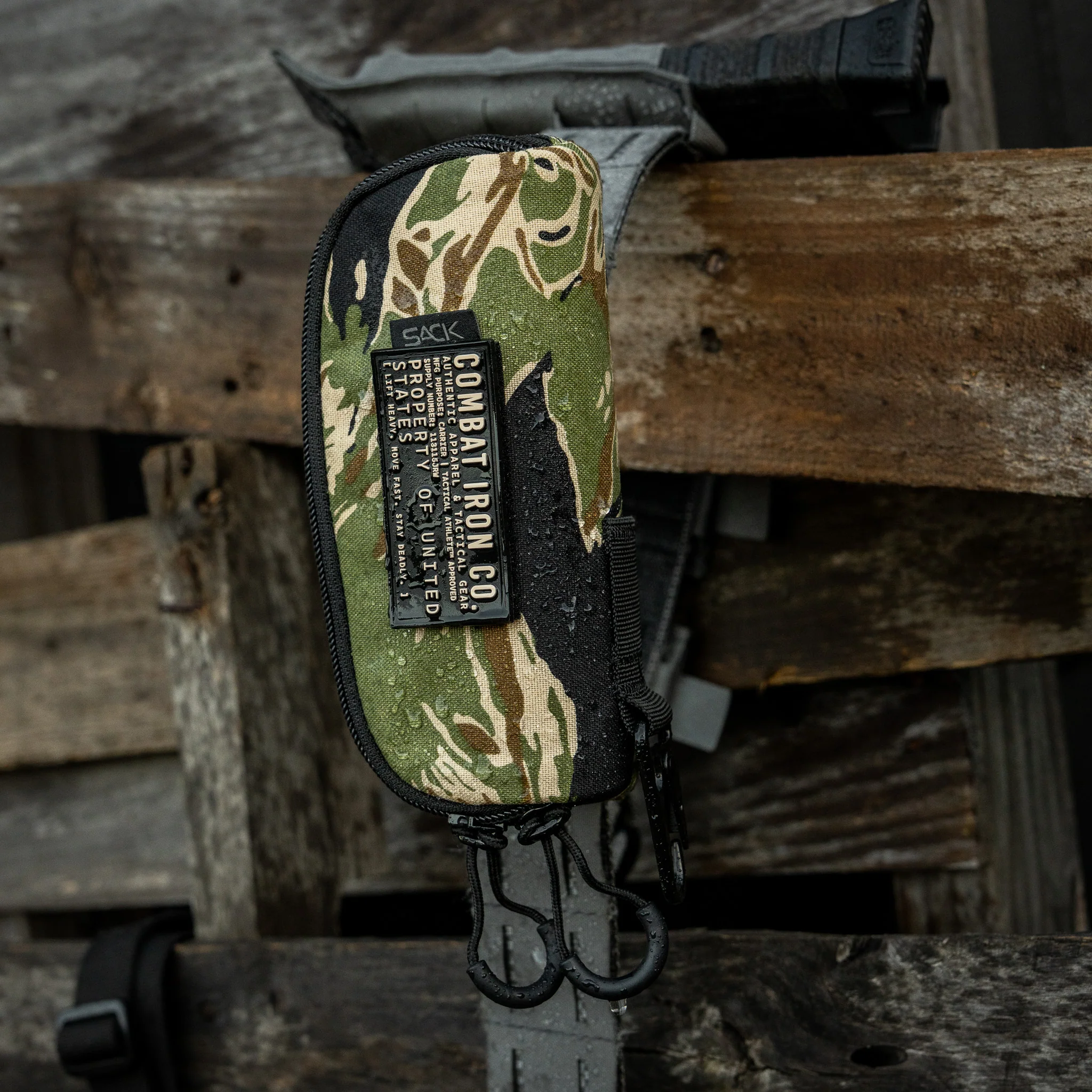 Tactical Molle Sunglasses Carrier + pvc patch - Image 15